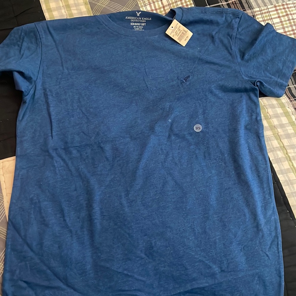American eagle blue t shirt